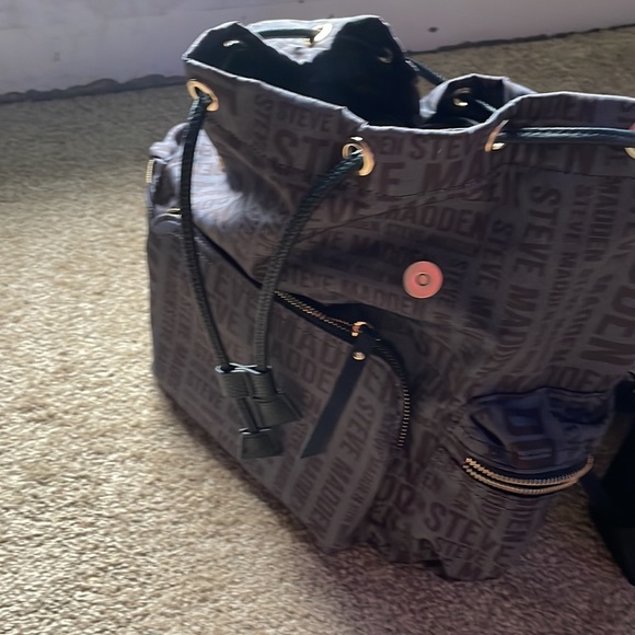 NEVER USED Steve Madden Backpack Black/Grey /w Gold Detail - Picture 4 of 4